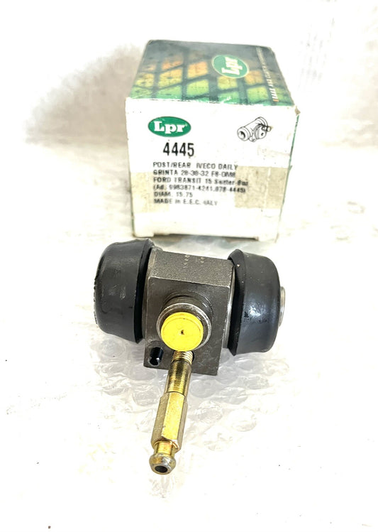 6996086