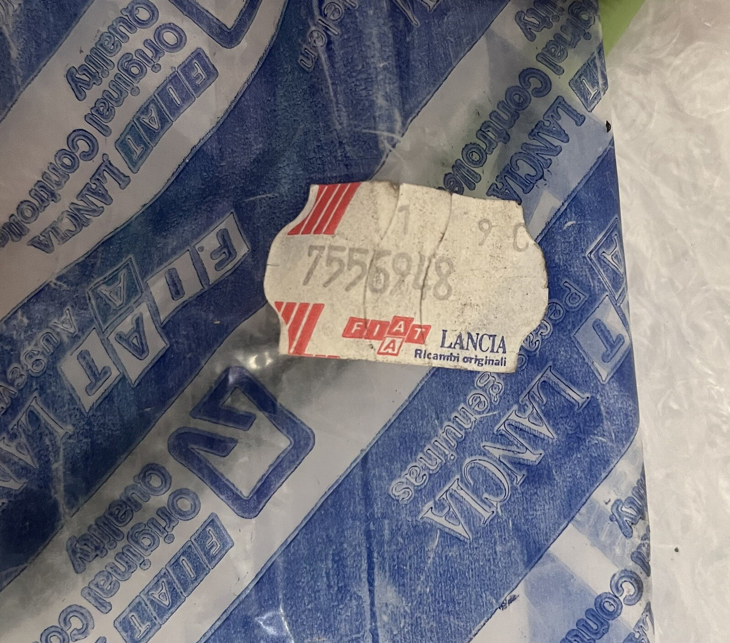 6995549