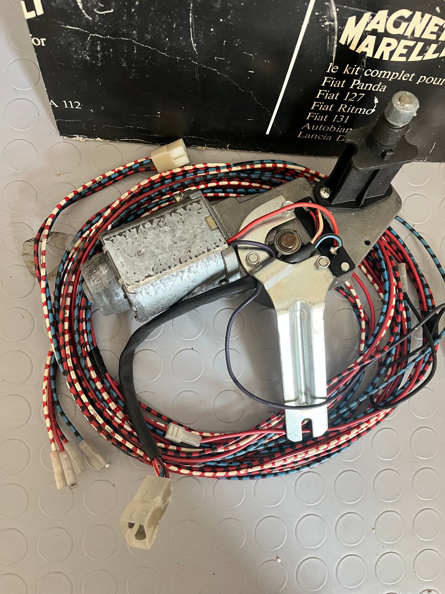 Tergilunotto Completo Di Impianto E Pulsante Marelli Fiat 127/Panda/A112/Delta